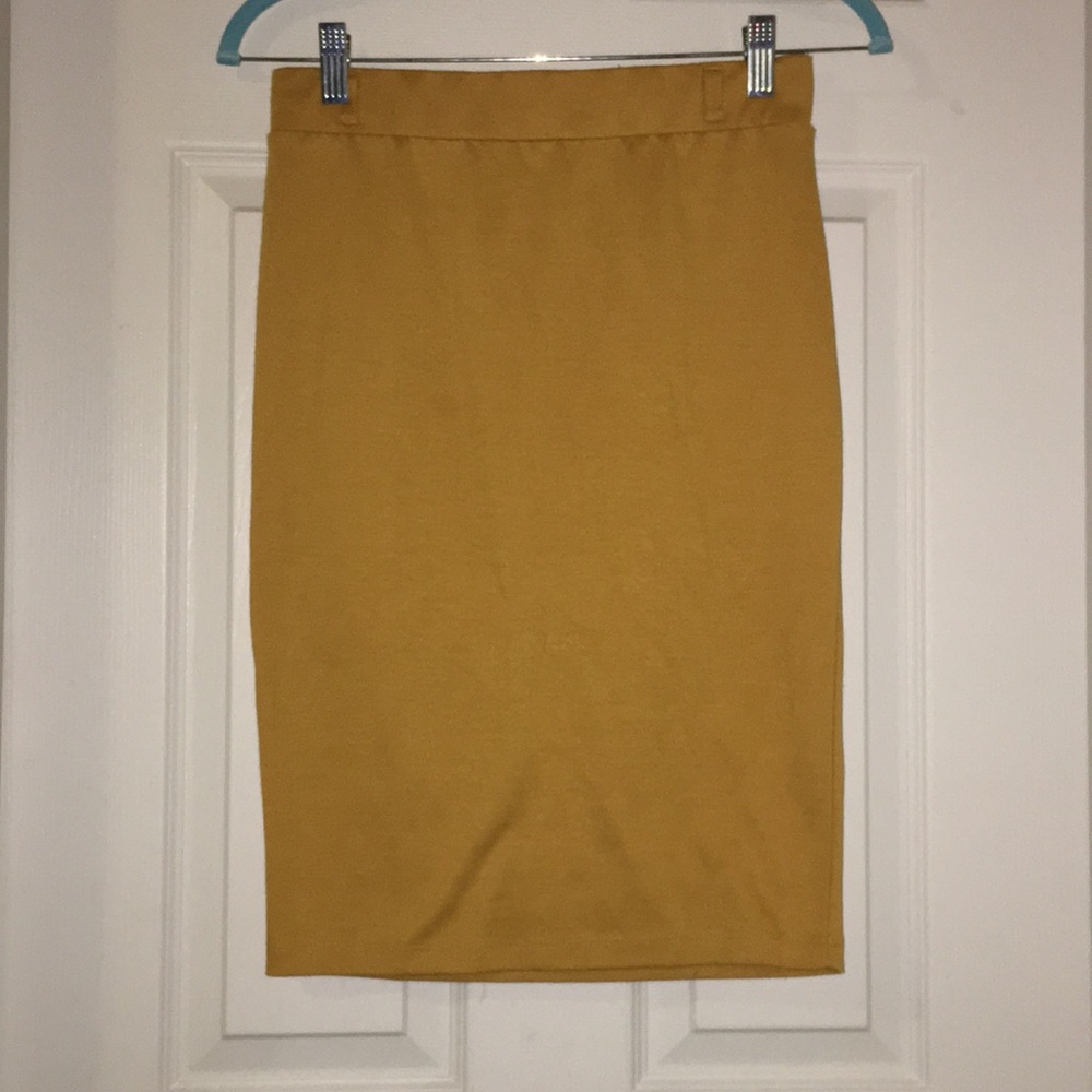 Mustard skirt